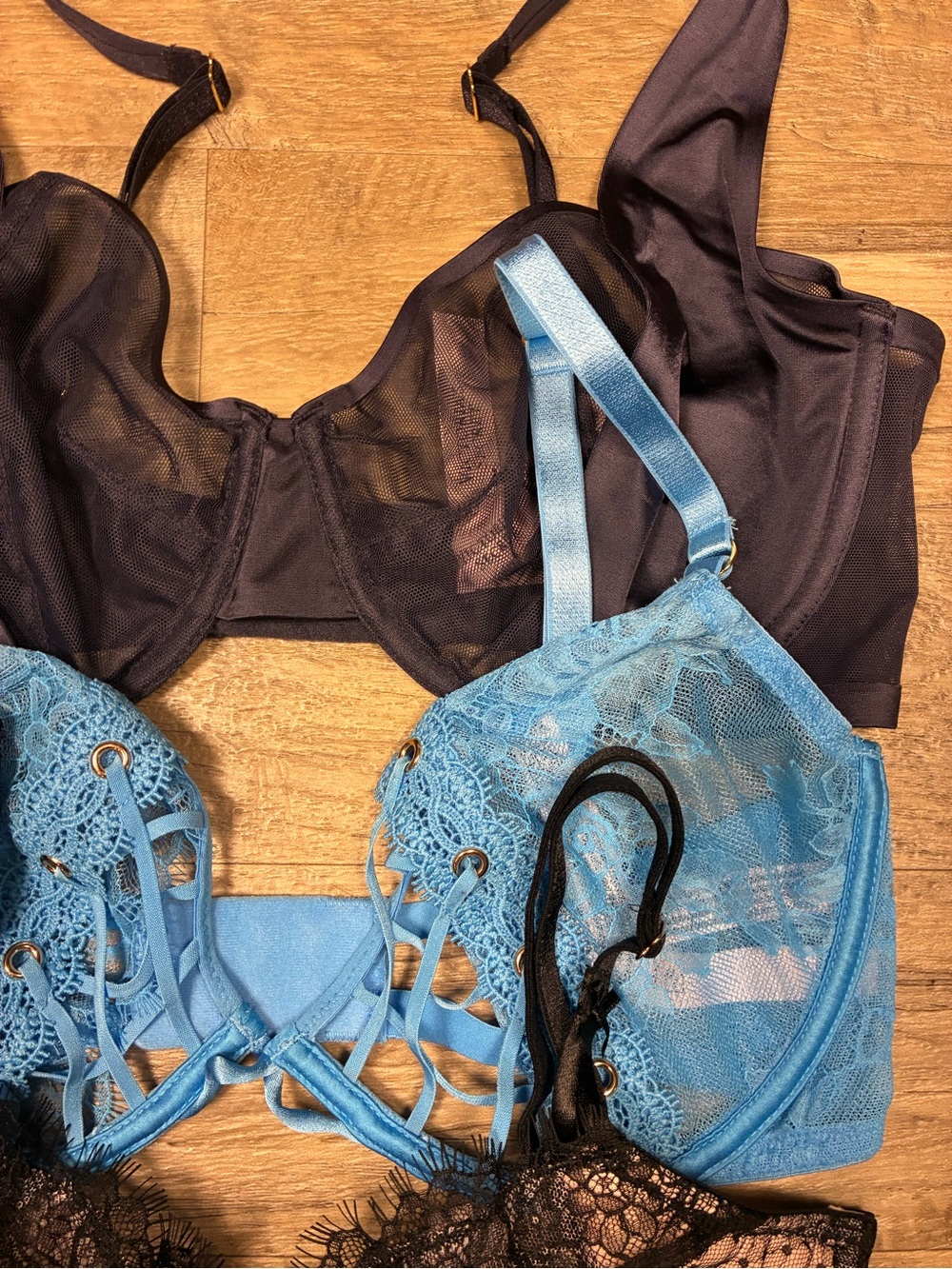 Victoria Secret 3 Underwired Lace Bras Unlined Balconete Low Cut Demi Push Up - Picture 3 of 12